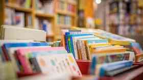 UK library income drops by almost £20 million