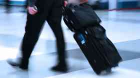 Net migration to UK drops by 49,000